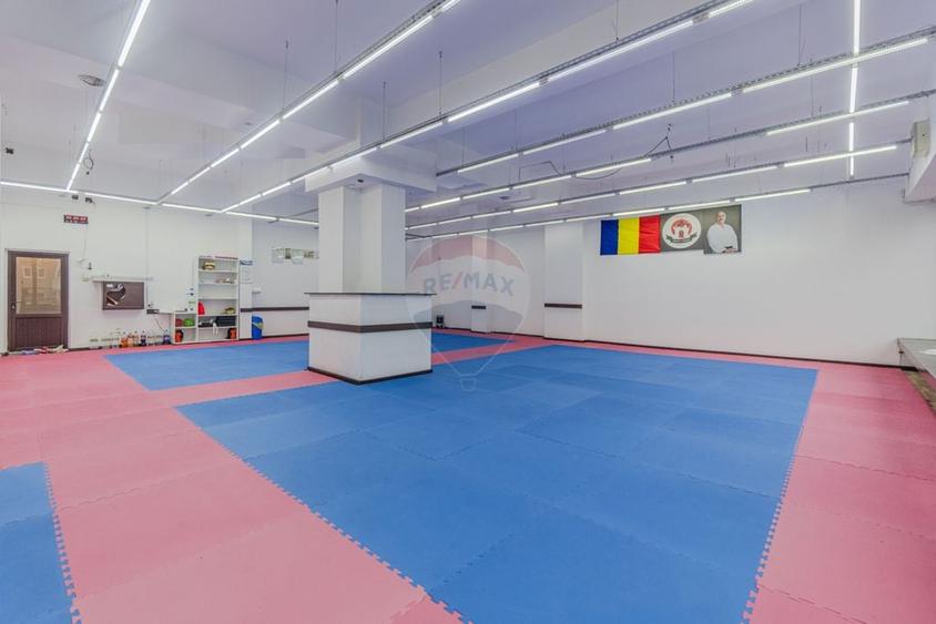 Spațiu comercial, de 170 mp, în Nord
