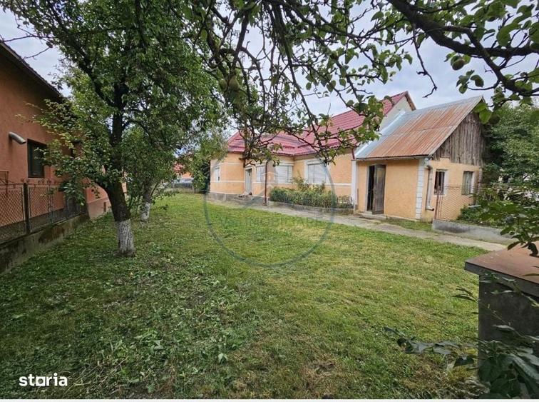 Casă cu 4 camere în Șintereag