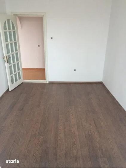 - Apartament 3 camere zona Calarasilor, etaj intermediar, balcon 12mp - 5