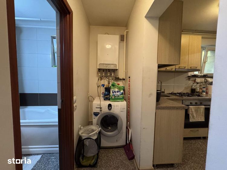 Apartament cu 3 camere semidecomandat în Central
