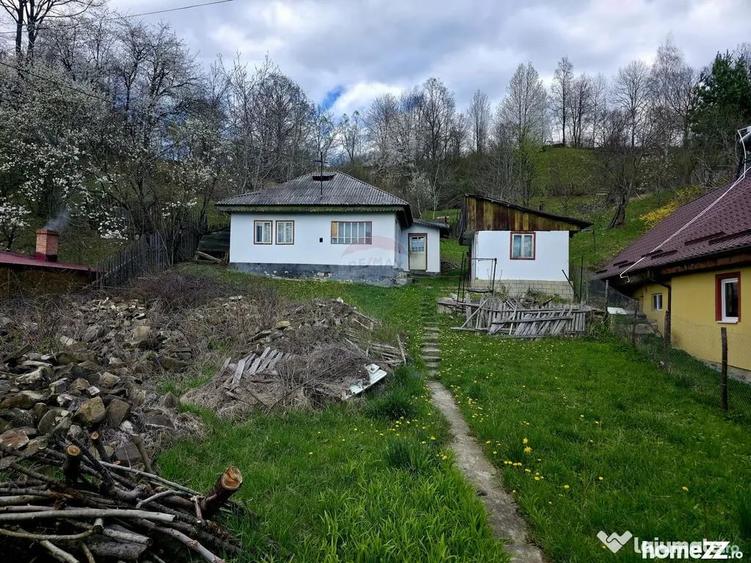 Teren de 711 mp, în Hangu