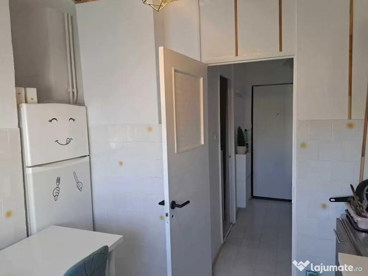 Garsonieră decomandată în Brâncoveanu