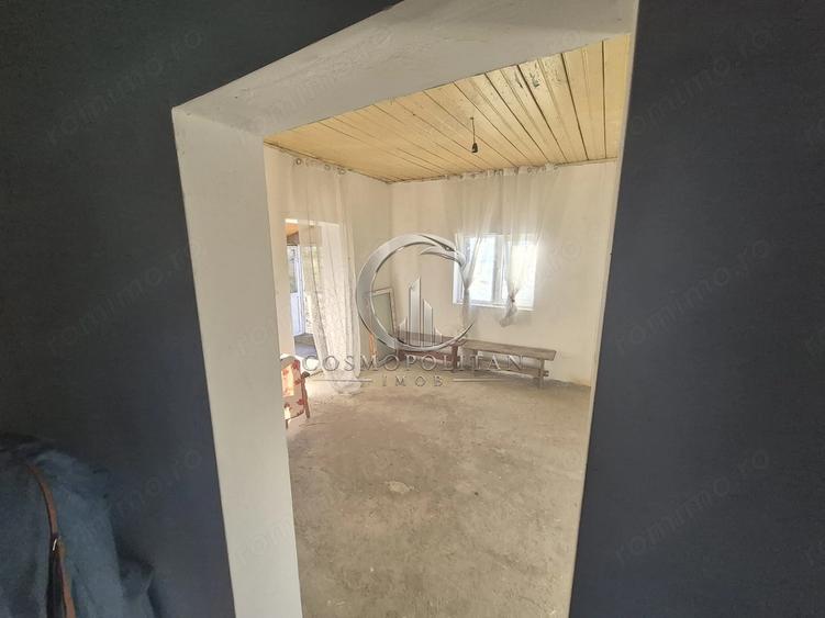 Casă cu 4 camere cu Canalizare în Amaru
