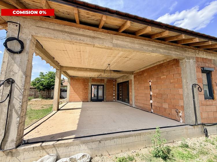 Casă individuală cu 5 camere cu Canalizare în Urseni