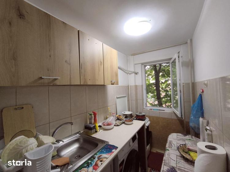 Apartament cu 2 camere decomandat în Tei