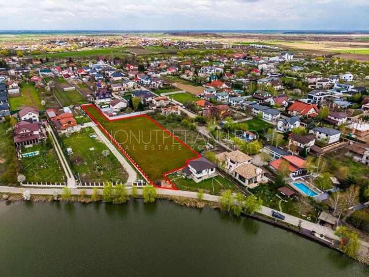 Teren Construcții intravilan de 3713 mp, în Ostratu