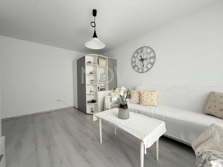 Apartament cu 2 camere semidecomandat, mobilat în Șelimbăr