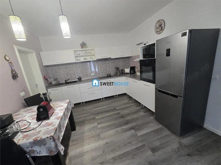 Casă cu 5 camere cu Teren 1600 Mp în Șinca