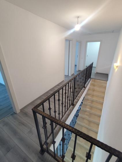 Casă cu 4 camere în Strejnicu