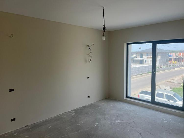 Casă individuală cu 4 camere cu Teren 420 Mp în Corbeanca
