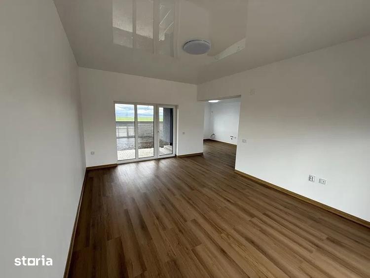 Casă cu 1 camere cu Teren 333 Mp în Tărlungeni