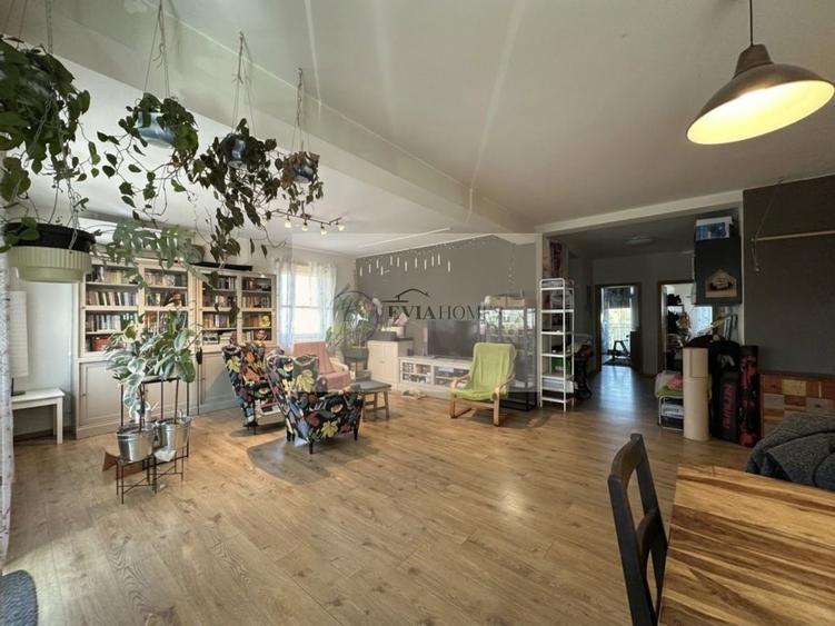 Apartament cu 3 camere decomandat, mobilat în Bună Ziua