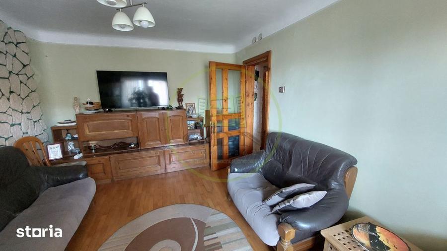 Apartament cu 4 camere decomandat, mobilat în 1 Mai