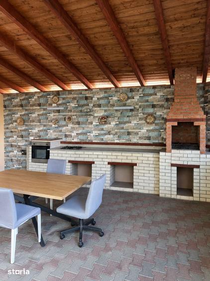 Casă cu 5 camere cu Teren 202 Mp în Central