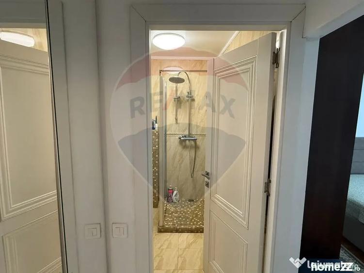 Apartament cu 4 camere semidecomandat în Dristor