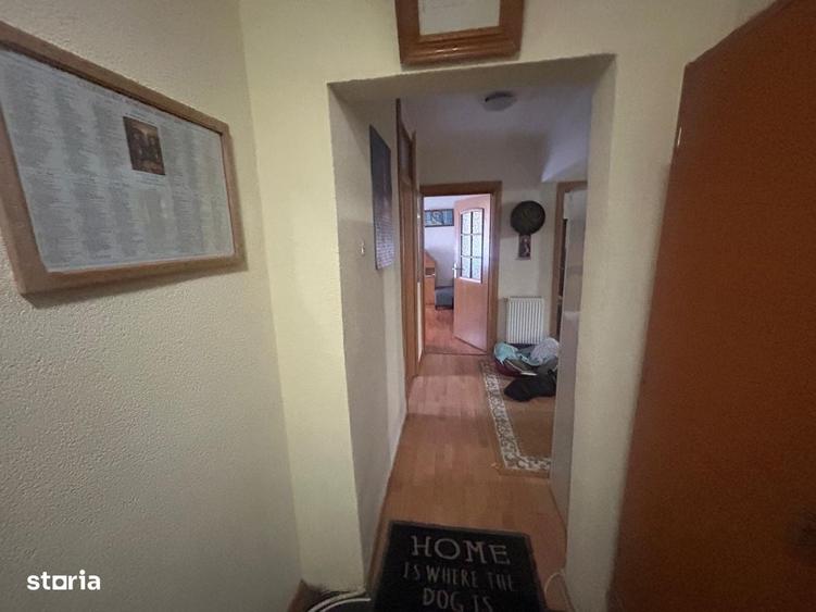 Apartement 3 camere zona spital etaj 1 - 16