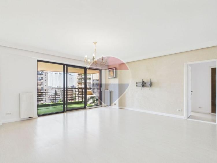 Apartament 4 camere de închiriat în Central Park - 2
