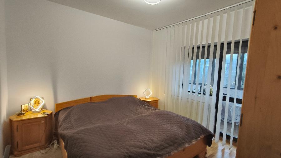 Apartament cu 3 camere decomandat în Clăbucet