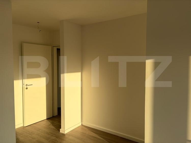 Apartament cu 3 camere semidecomandat în Semicentral