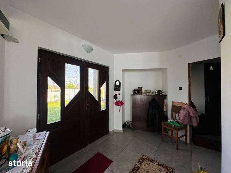 Casă cu 4 camere decomandat cu Teren 1482 Mp în Nojorid