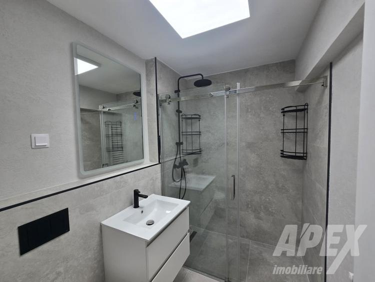 Apartament cu 2 camere semidecomandat, mobilat în Decebal