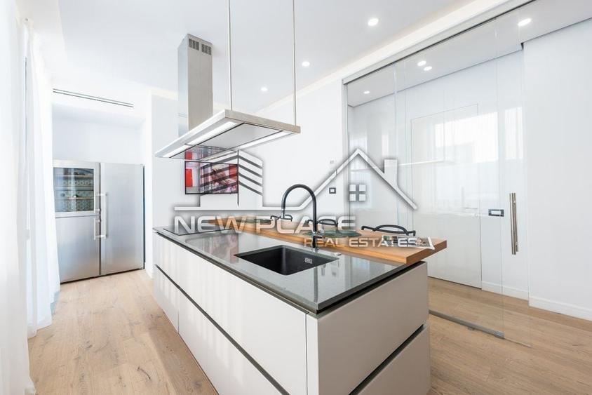 Apartament cu 4 camere decomandat, mobilat în Herăstrău