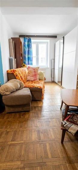 Apartament cu 2 camere nedecomandat în Centru Civic