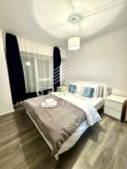 Apartament cu 2 camere semidecomandat, mobilat în Dâmbul Rotund