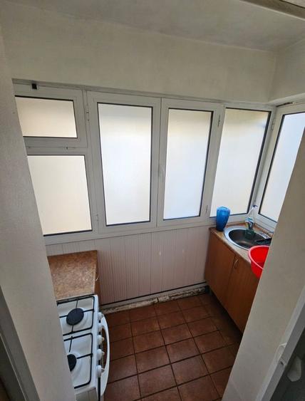 Apartament 3 camere decomandat zona centrala - 8