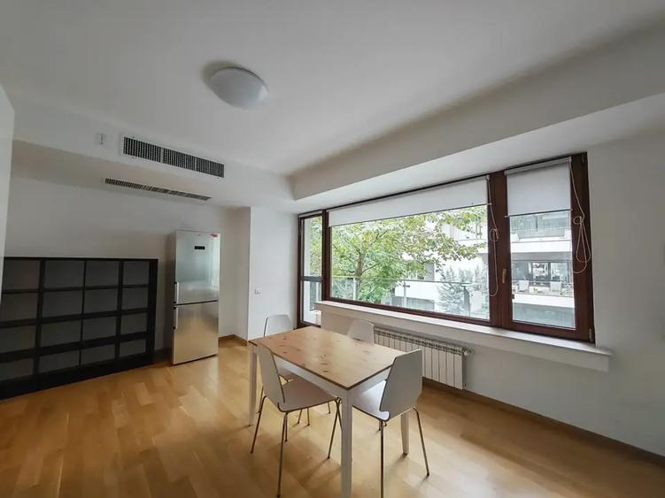 Apartament cu 3 camere semidecomandat, mobilat în Kiseleff