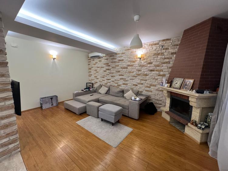 Casă cu 5 camere cu Canalizare în Gulia