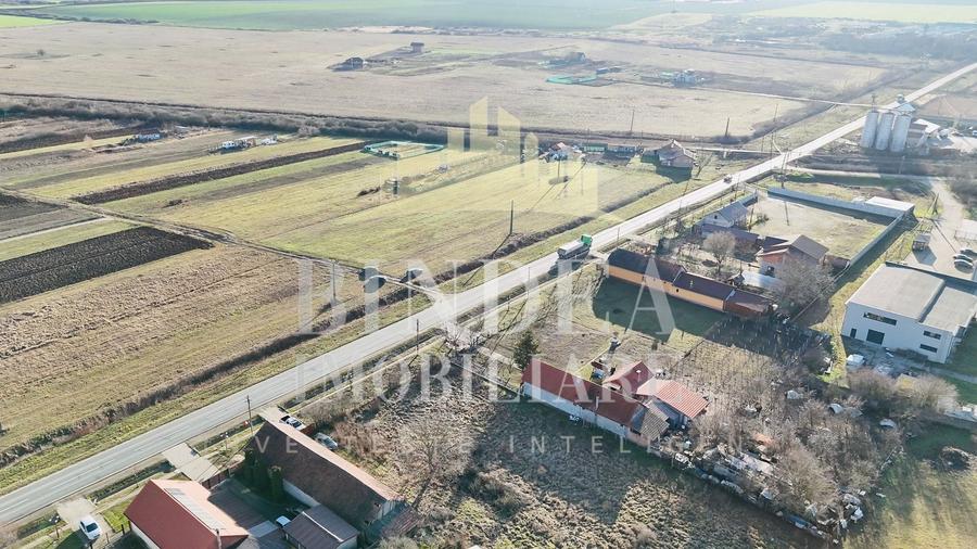 Teren Construcții intravilan de 1500 mp, în Pișchia
