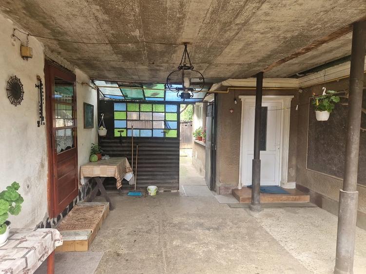 Casă cu 3 camere cu Teren 671 Mp în Central