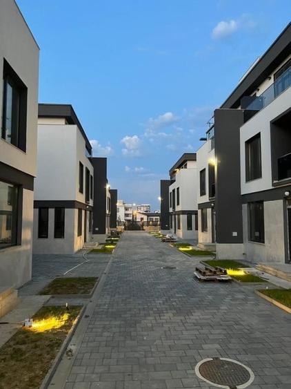 Casă cu 3 camere cu Teren 250 Mp în Central