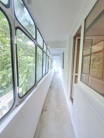 Apartament cu 3 camere decomandat în Tineretului