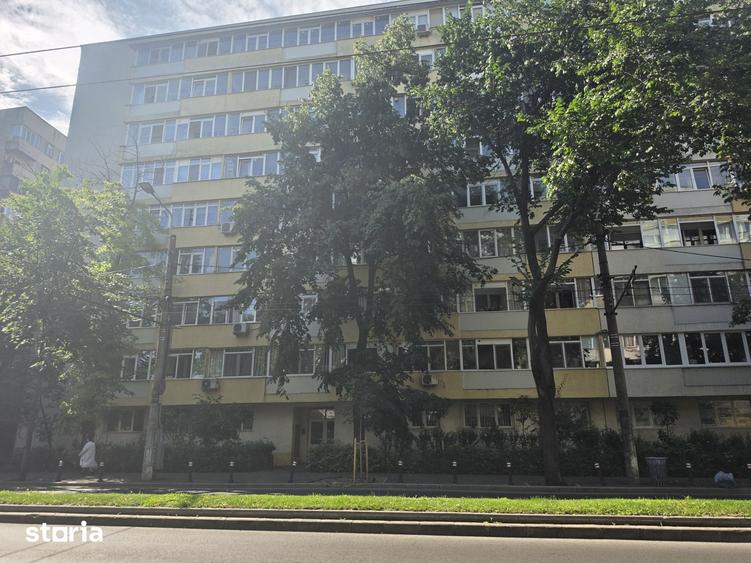 Apartament cu 2 camere semidecomandat în Vatra Luminoasă