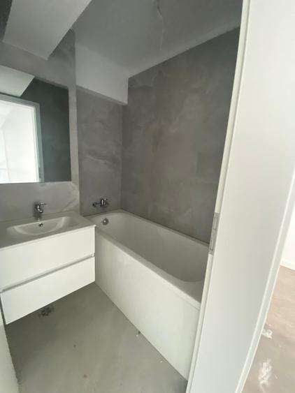 Penthouse cu 3 camere decomandat în Berceni