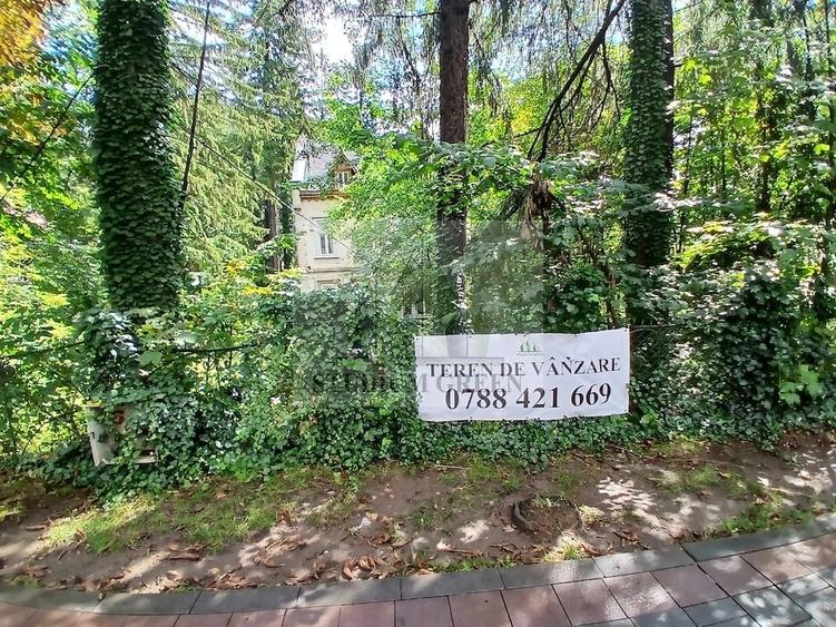 Propietate de vanzare- 3,313 mp Sinaia central! Teren si apartament! - 2