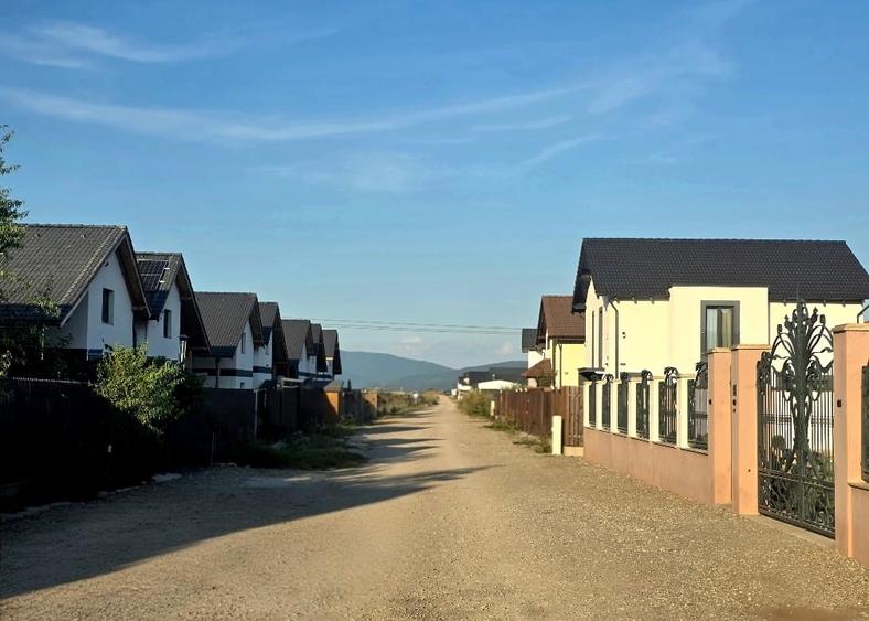 Teren Construcții intravilan de 500 mp, în Tărlungeni