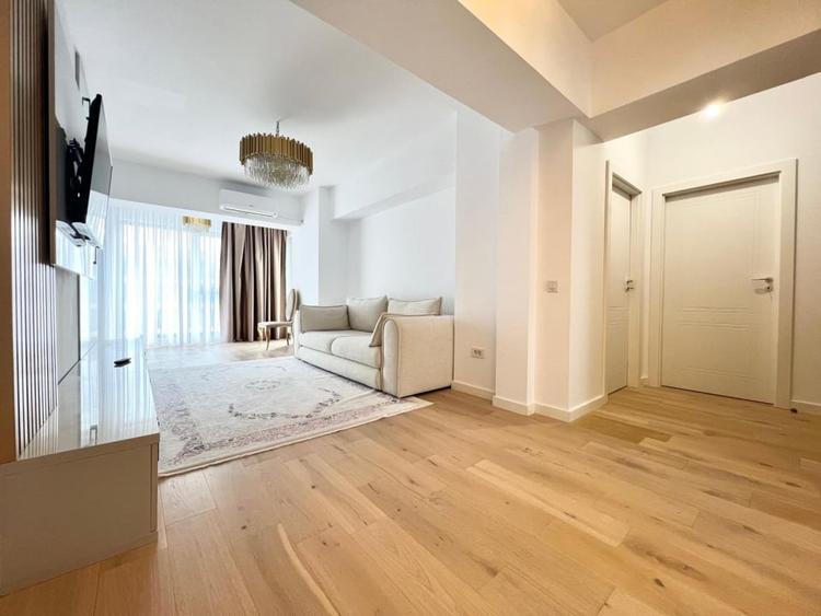 Apartament cu 3 camere, mobilat în Pipera