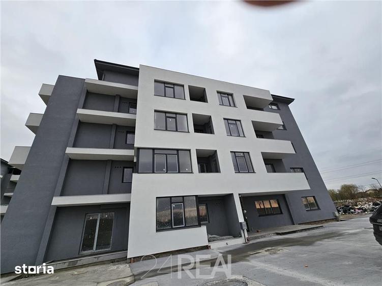 Apartament cu 3 camere semidecomandat în Pantelimon
