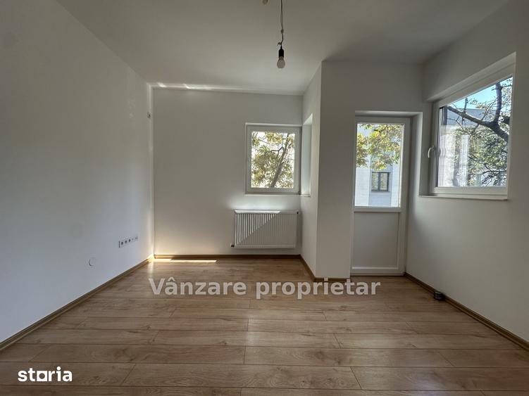 Apartament cu 3 camere semidecomandat în Centrul Civic