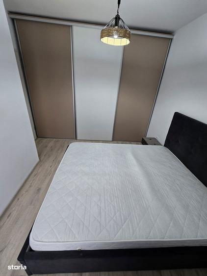 Apartament cu 3 camere decomandat în Dâmbul Rotund