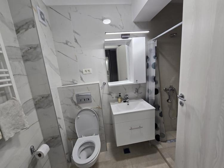 Garsonieră decomandată în Central