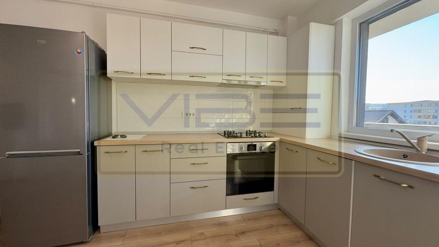 Apartament cu 2 camere semidecomandat, mobilat în Bucium