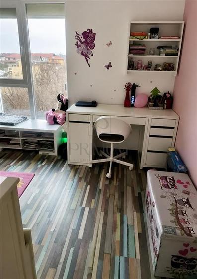 Apartament cu 3 camere decomandat în Dumbrăvița