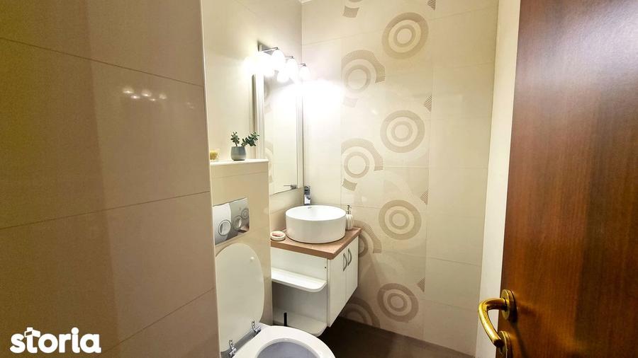 Apartament cu 3 camere în Malu Roșu