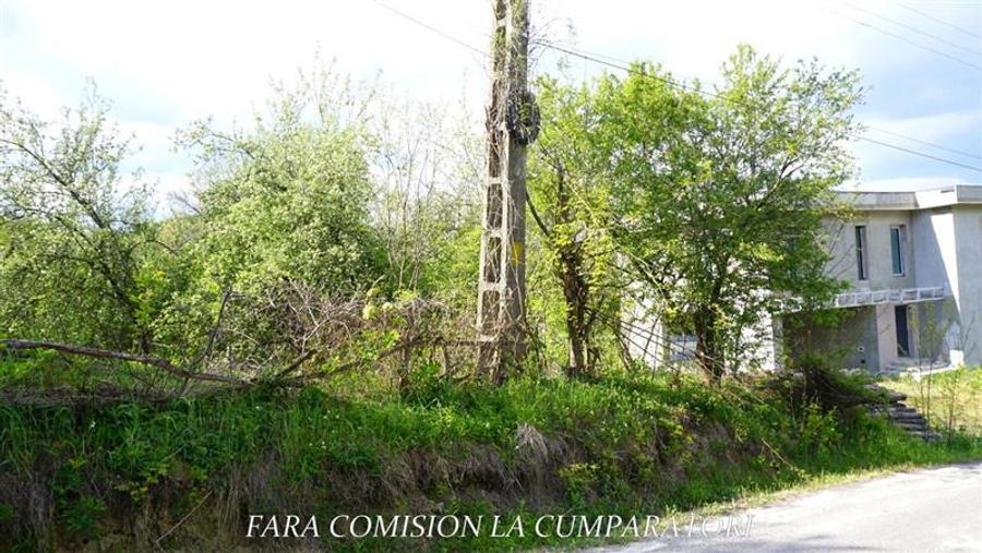 Teren Construcții intravilan de 2315 mp, în Sud