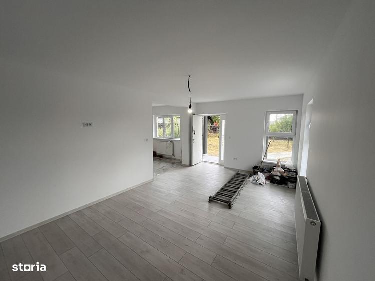 Casă cu 3 camere în Lețcani