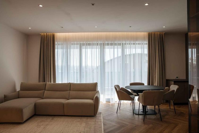 Apartament cu 3 camere decomandat, mobilat în Central